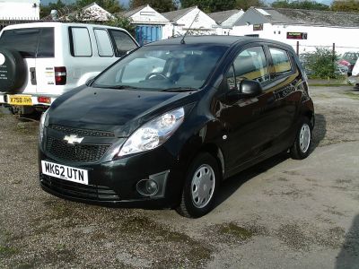 Chevrolet Spark 1.0i + 5dr Hatchback Petrol Metallic Black
