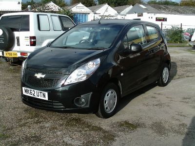 Chevrolet Spark 1.0i + 5dr Hatchback Petrol Metallic Black