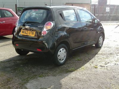 Chevrolet Spark 1.0i + 5dr Hatchback Petrol Metallic Black