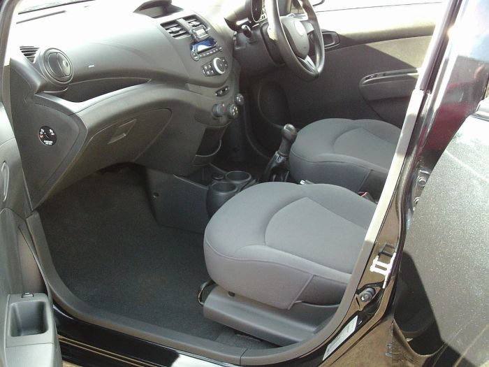 Chevrolet Spark 1.0i + 5dr Hatchback Petrol Metallic Black