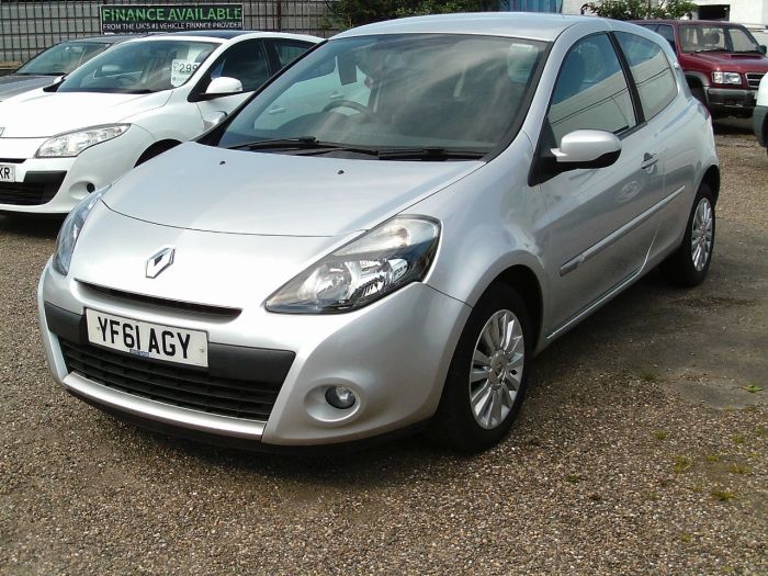 Renault Clio 1.2 16V I-Music 3dr Hatchback Petrol Metallic Silver