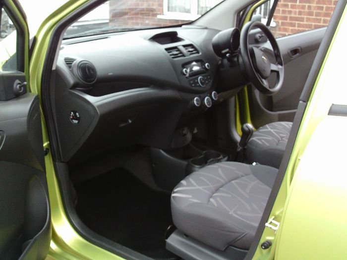 Chevrolet Spark 1.0i LS 5dr Hatchback Petrol Metallic Green