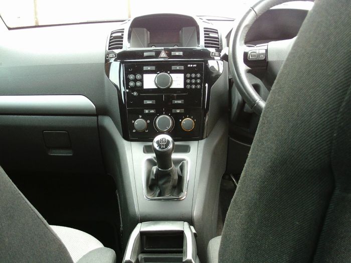 Vauxhall Zafira 1.6i [115] Exclusiv 5dr MPV Petrol Metallic Grey