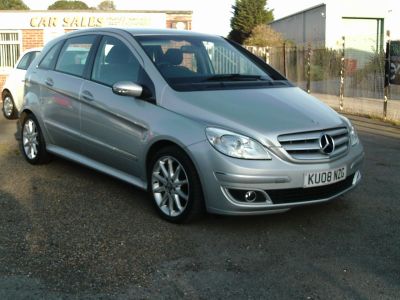 Mercedes-Benz B Class 2.0 B200 CDI SE 5dr Tip Auto MPV Diesel Silver