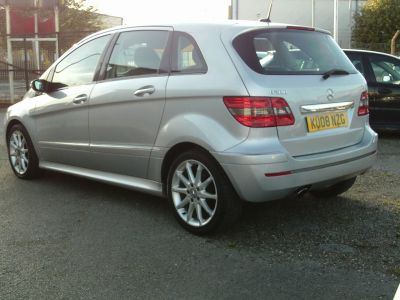 Mercedes-Benz B Class 2.0 B200 CDI SE 5dr Tip Auto MPV Diesel Silver