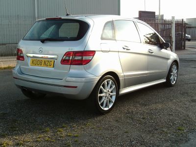 Mercedes-Benz B Class 2.0 B200 CDI SE 5dr Tip Auto MPV Diesel Silver