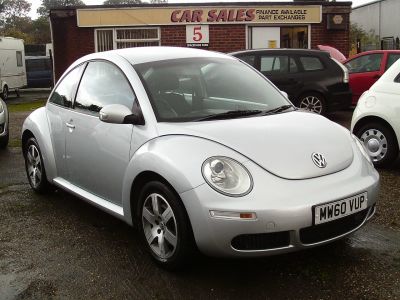 Volkswagen Beetle 1.6 Luna 3dr Hatchback Petrol SilverVolkswagen Beetle 1.6 Luna 3dr Hatchback Petrol Silver at SDL Autos Hull