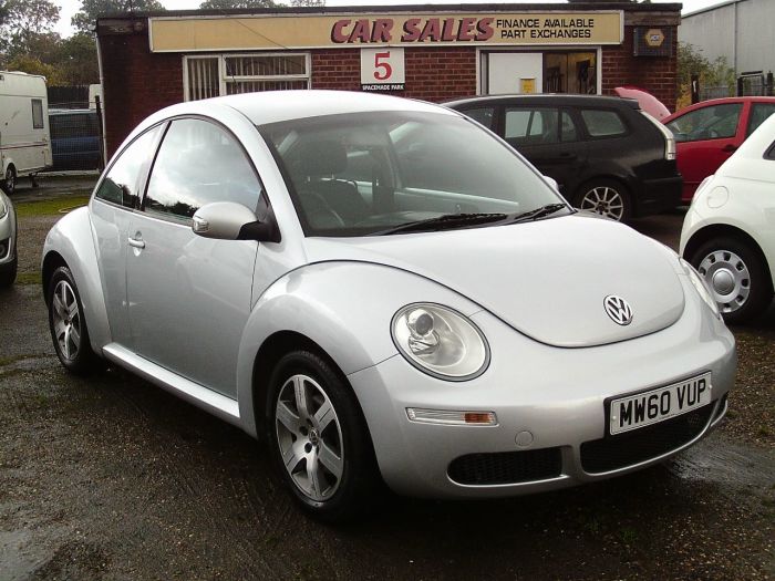 Volkswagen Beetle 1.6 Luna 3dr Hatchback Petrol Silver