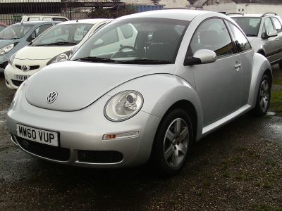 Volkswagen Beetle 1.6 Luna 3dr Hatchback Petrol Silver