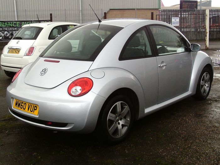 Volkswagen Beetle 1.6 Luna 3dr Hatchback Petrol Silver