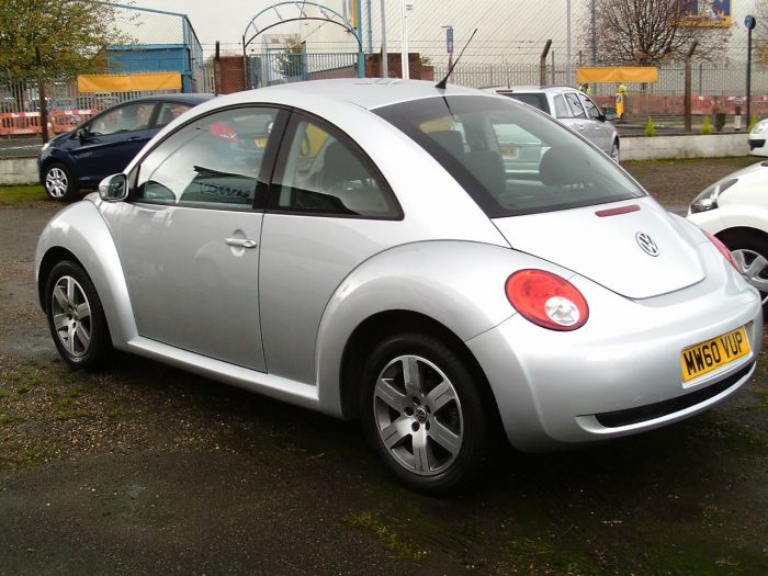 Volkswagen Beetle 1.6 Luna 3dr Hatchback Petrol Silver