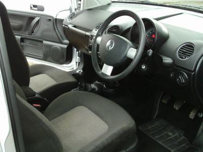 Volkswagen Beetle 1.6 Luna 3dr Hatchback Petrol Silver